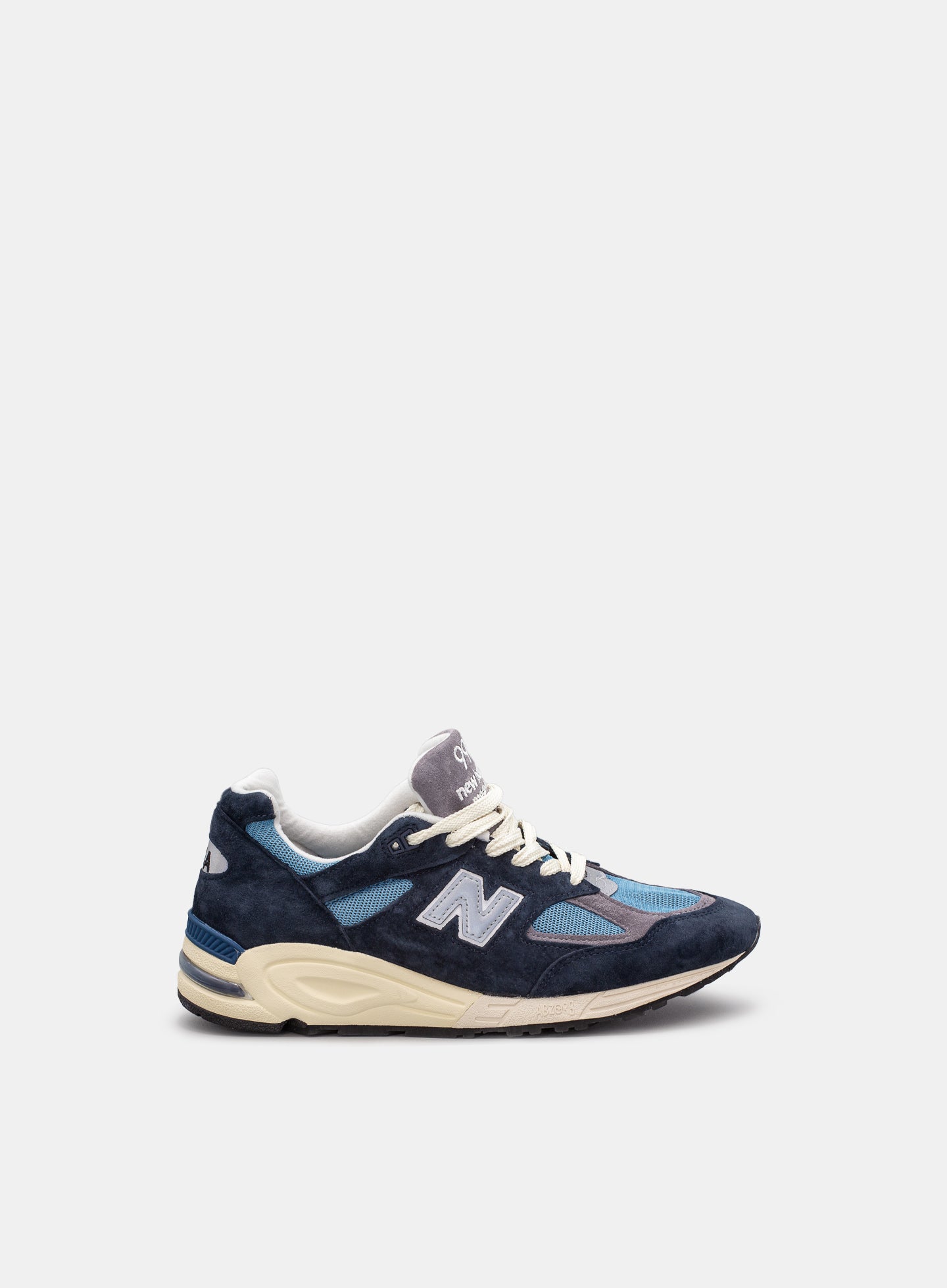 NEW BALANCE 990 SNEAKERS
