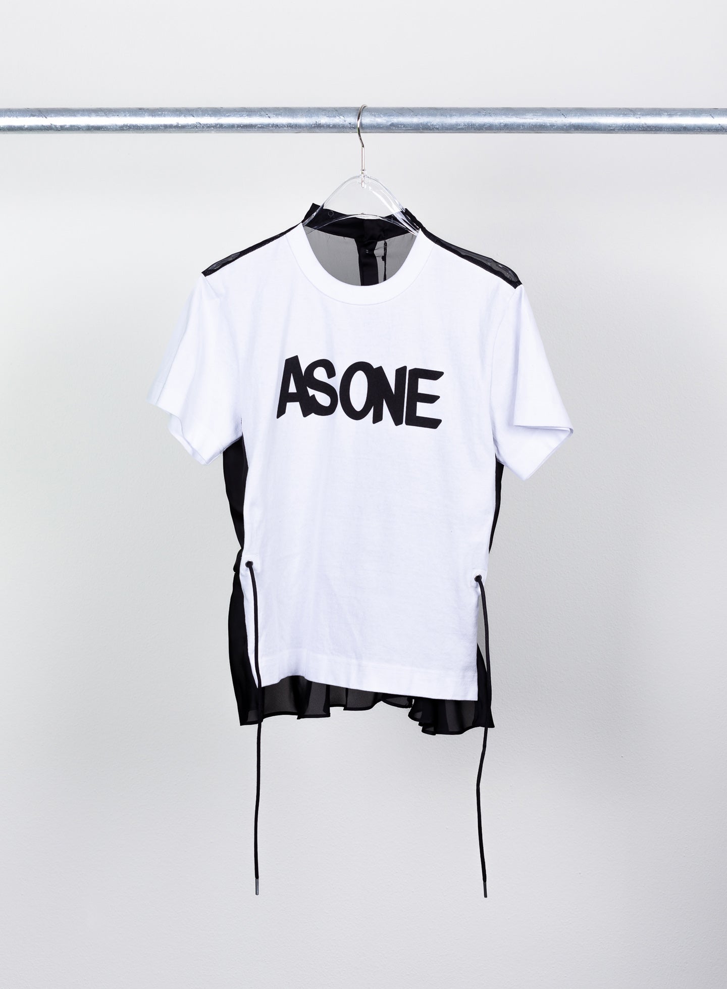 SACAI X ERIC HAZE TSHIRT