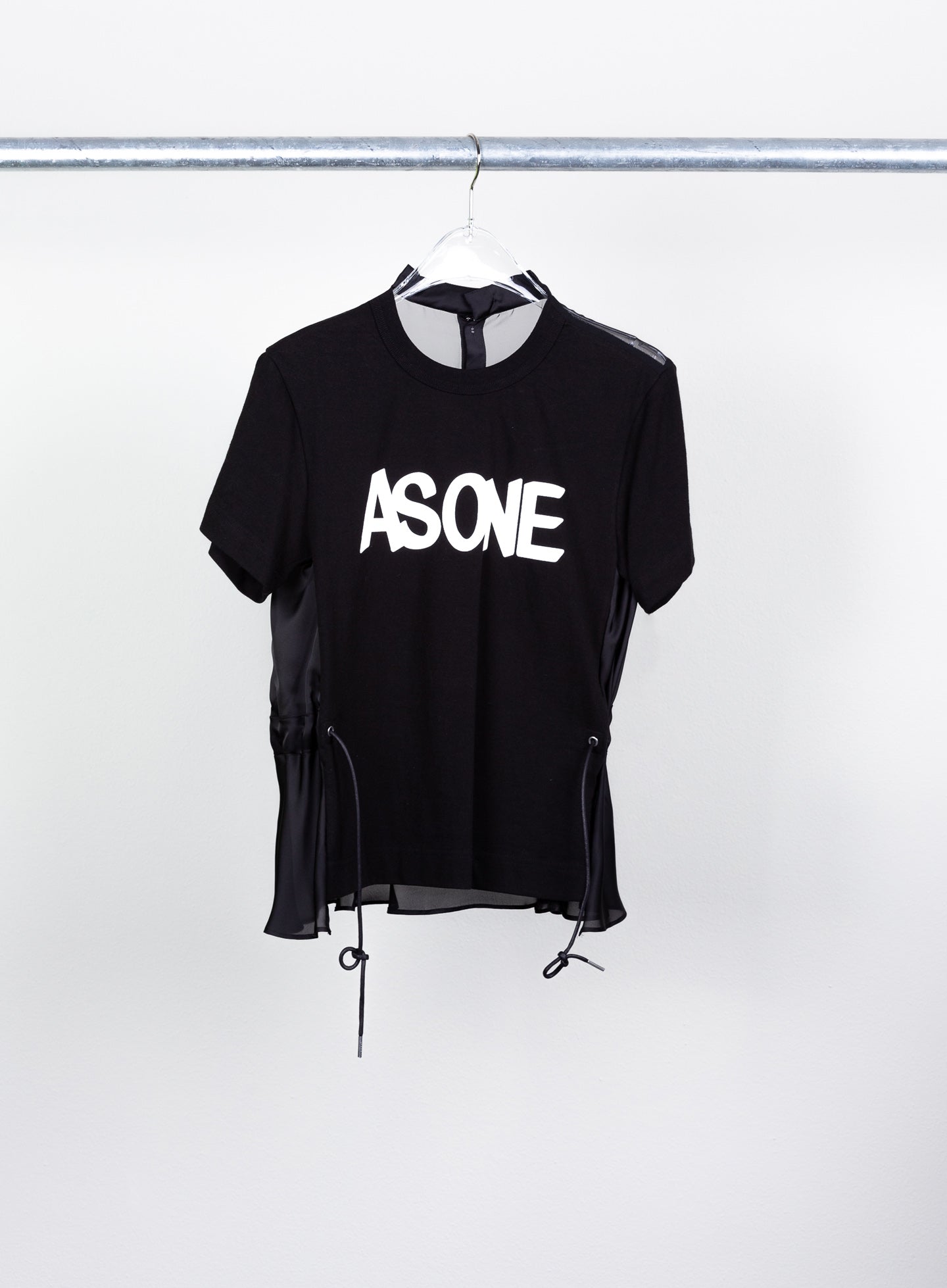 SACAI X ERIC HAZE TSHIRT