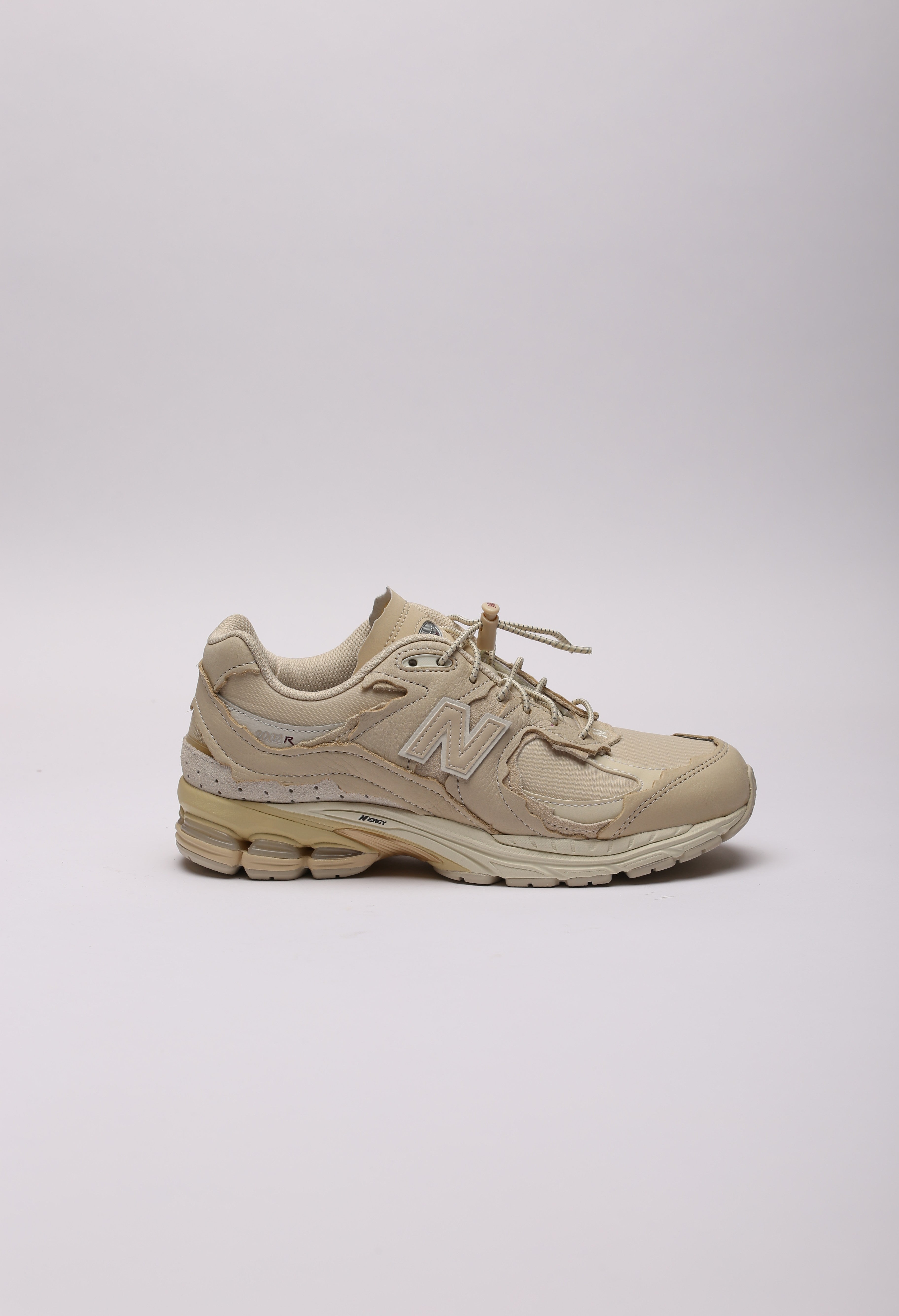 NEW BALANCE 2002 R PROTECTION PACK